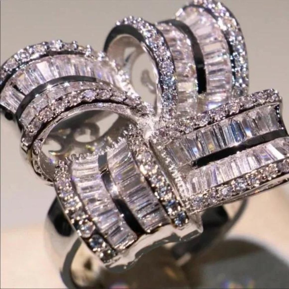 NEW 925 STERLING SILVER DIAMOND RING, CUTE RING, SHINY RING. - Picture 3 of 5